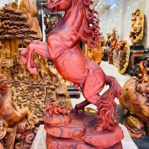 Nhất mã phi thiên gỗ trắc.