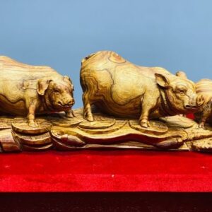 Tam heo gỗ sưa