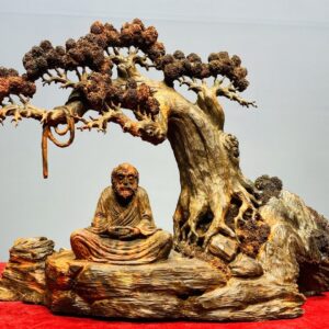 Đạt Ma Ngồi Thiền Dưới Cây Tùng Gỗ Trắc