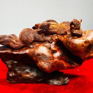 Đôi Sóc Gỗ Nu Sưa