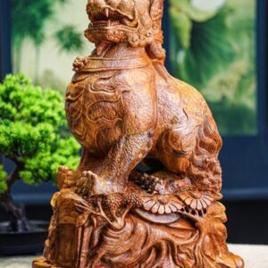 Lân sư gỗ hương ( trái + phai )